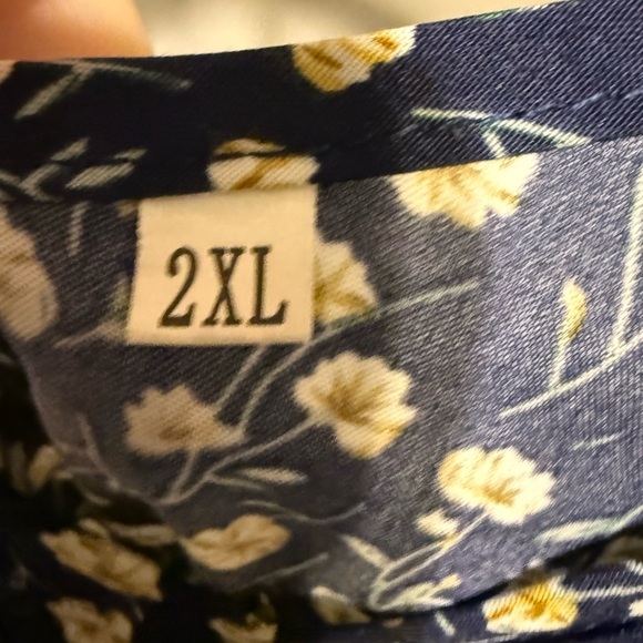 Plus Size 2X Navy Floral Spaghetti Strap
Tank Top - Picture 5 of 7